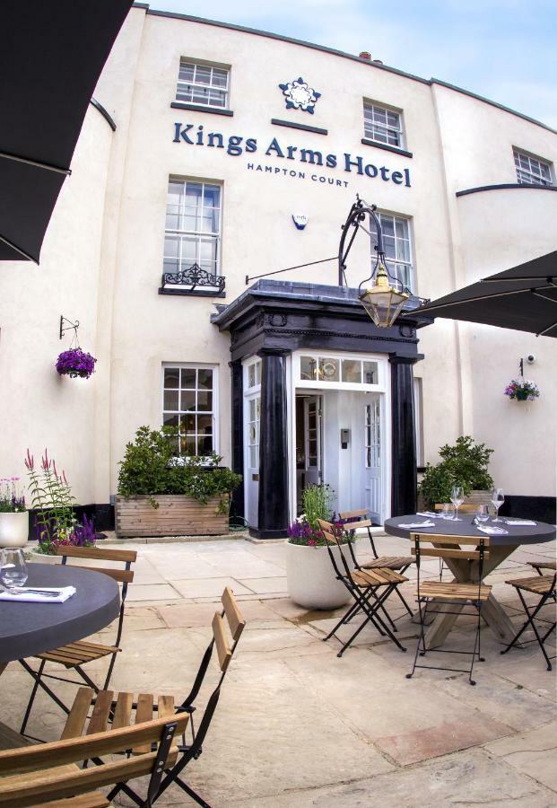 The Kings Arms Hotel Kingston upon Thames  Bagian luar foto