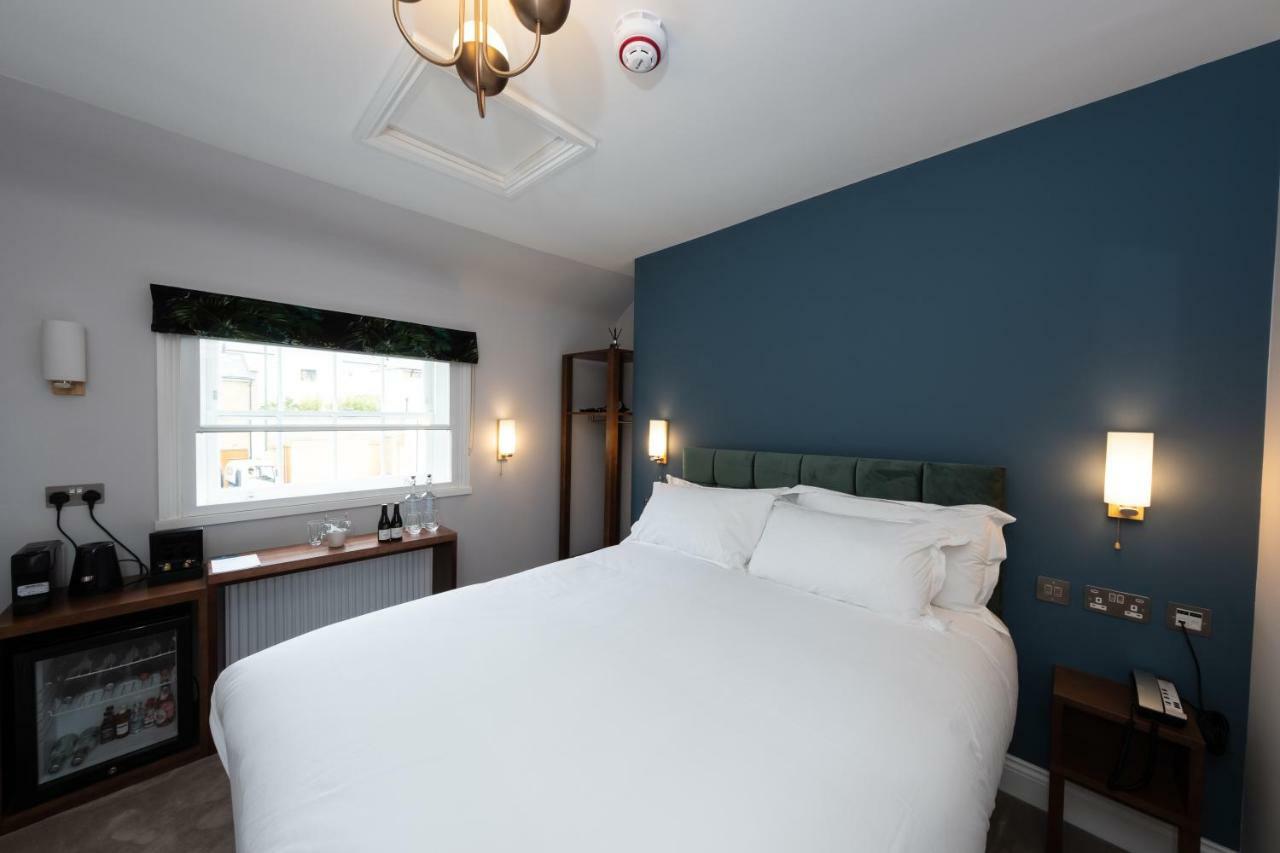 The Kings Arms Hotel Kingston upon Thames  Bagian luar foto